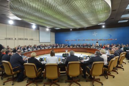 Η πρώην υπουργός Άμυνας της Γερμανίας πιθανή νέα ΓΓ του ΝΑΤΟ