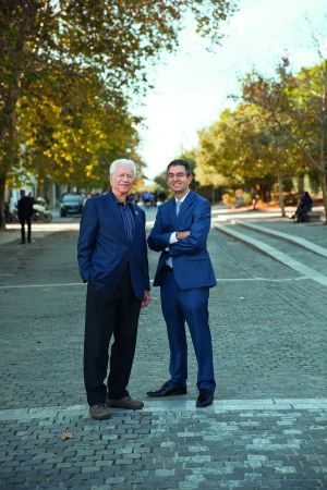 Σταμάτης Κριμιζής-Γρηγόρης Παττακός: Μεγαλουργώντας in usa