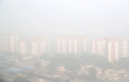 Νέο Δελχί: Θα ψεκάσουν με νερό για την ατμοσφαιρική ρύπανση