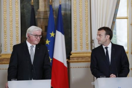 Υπέρ της επανίδρυσης της Ευρώπης Μακρόν και Σταϊνμάγιερ