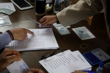 Διεργασίες και παρασκήνιο στην Κεντροαριστερά για τον δεύτερο γύρο