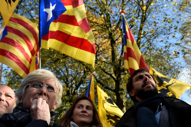 Η πλειοψηφία των Ισπανών θέλει εθνικές εκλογές