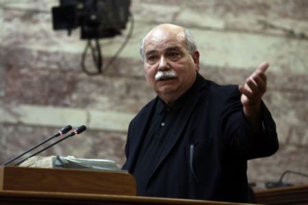 «Προγραμματικές δηλώσεις» Βούτση και αιχμές κατά Παππά