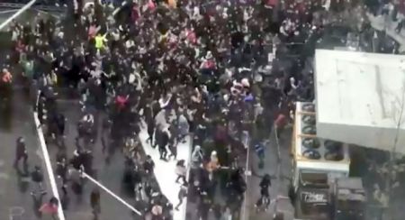 Βέλγιο: Βίαιες συγκρούσεις νεαρών με την αστυνομία στις Βρυξέλλες