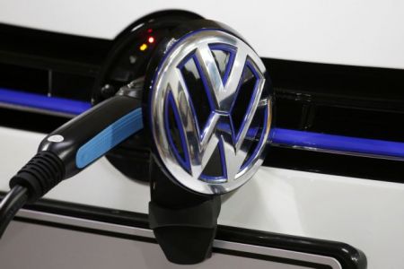 Επένδυση 10 δισ. ευρώ της VW στην Κίνα για την κατασκευή ηλεκτρικών οχημάτων