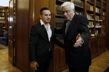 Παυλόπουλος σε Πετρούνια : Επιβεβαίωσες τη θέση του στην κορυφή του Παγκόσμιου Αθλητισμού