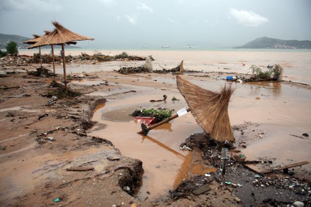 Ζημιές και προβλήματα στην Καβάλα από καταρρακτώδεις βροχές
