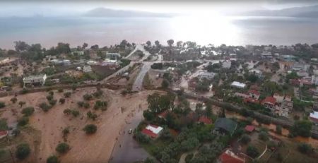 Οδοιπορικό στην πόλη που πνίγηκε στη λάσπη