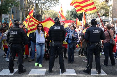 Κόμμα Πουτζδεμόντ: Μας λείπουν πράγματα για την ανεξαρτησία