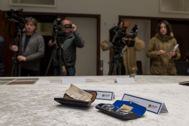 Βρέθηκαν κλεμμένα προσωπικά αντικείμενα του Τζον Λένον