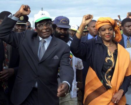 Ρόμπερτ Μουγκάμπε: Ο επαναστάτης που κατέληξε δικτάτορας