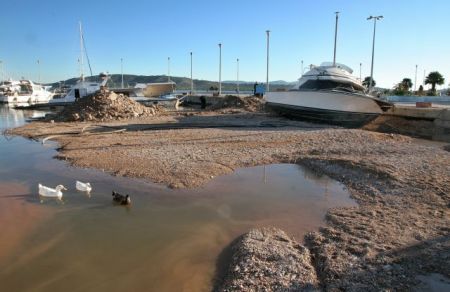 Οδοιπορικό στη Νέα Πέραμο: «Ασε με να πεθάνω, σώσε τον γιο μου»
