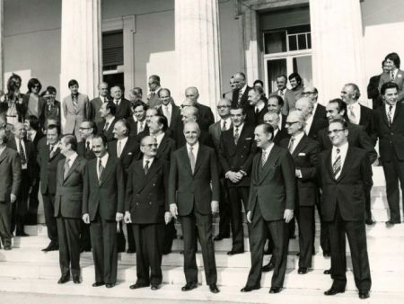 Καραμανλής – Αρχεία ’74: «Αν είχομεν κατορθώσει να αναθεωρήσωμεν το Σύνταγμα, η Δημοκρατία δεν θα έπιπτεν»