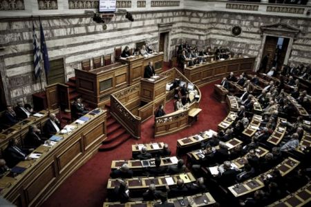 Στην Επιτροπή της Βουλής τις επόμενες ημέρες η συμφωνία για τα όπλα με τη Σαουδική Αραβία