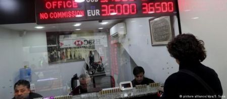 Τουρκία: Στα ύψη ο πληθωρισμός, στα βάθη η λίρα