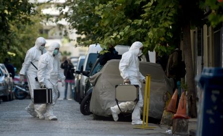 Βρέθηκε χειροβομβίδα έξω από σπίτι εκδότη στα Βριλήσσια