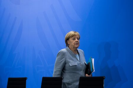 Μέρκελ: Να δοθεί τέλος στη λαθραία διακίνηση ανθρώπων