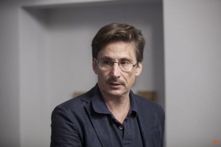 Δημήτρης Τάρλοου: «Τα ζωτικά μας ψεύδη είναι καταστροφικά»