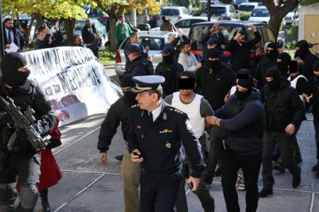 Διώξεις για τους εννέα τούρκους συλληφθέντες