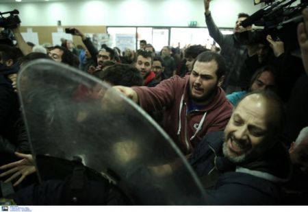 Το παιχνίδι «λαϊκή κατοικία» και το τσουνάμι των πλειστηριασμών το 2018