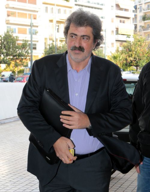 «Σισμανόγλειο»: Διαμάχη Πολάκη – εργαζομένων για τα σεντόνια