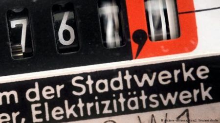 DW: Εκοψαν το ρεύμα σε 328.000 γερμανικά νοικοκυριά