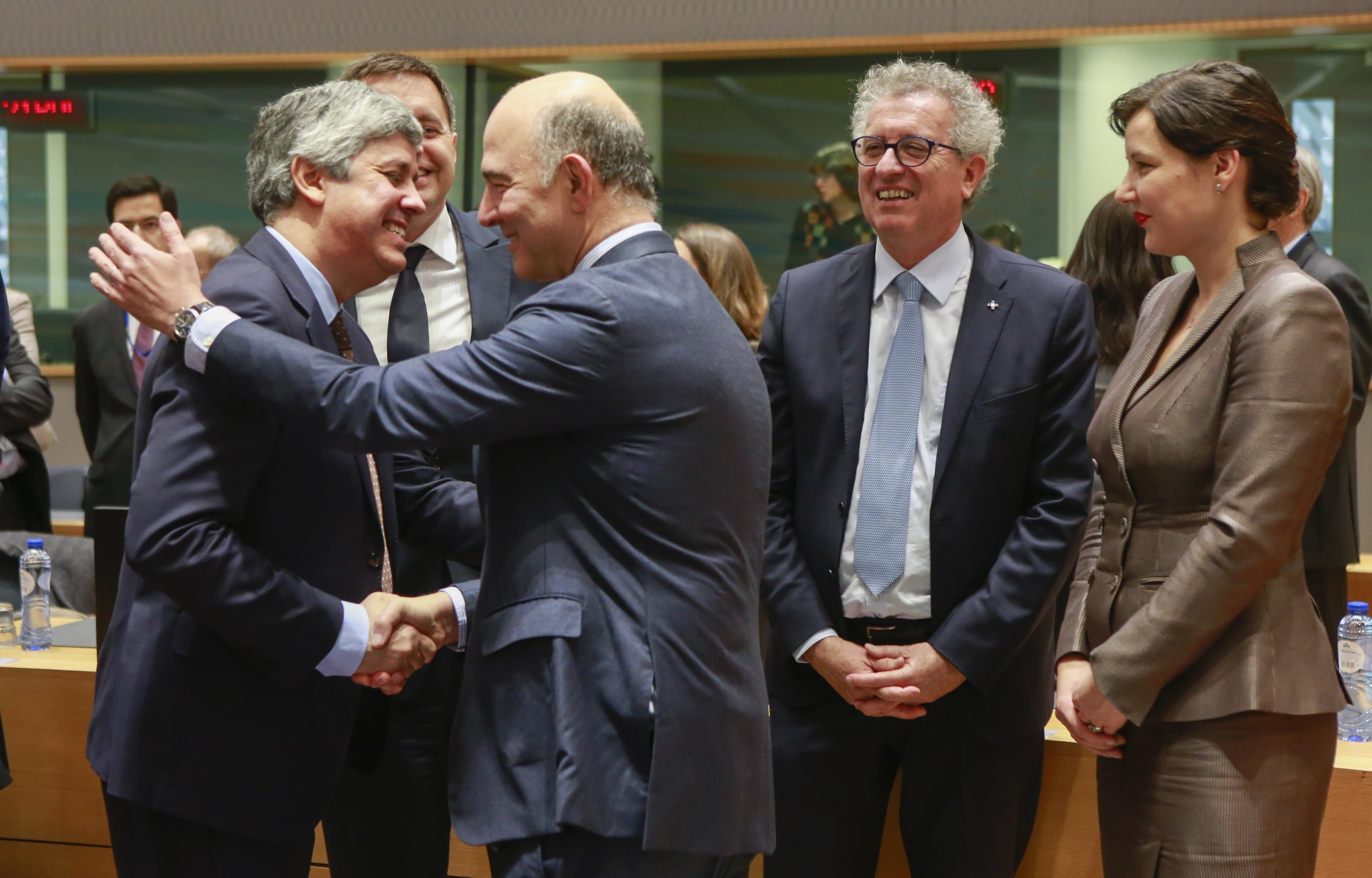 Eurogroup praises Greek deal with creditors, elects Centeno as president