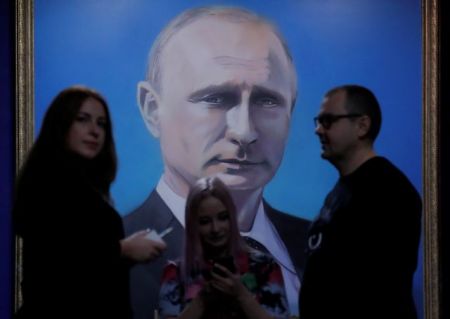 Ο Γκορμπατσόφ στηρίζει τον Πούτιν για μία ακόμη θητεία