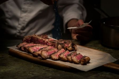 Eνα νέο εστιατόριο στην Τήνο