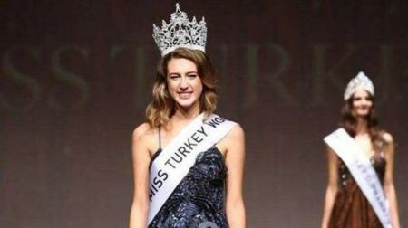Αφαίρεσαν τον τίτλο από την Μις Τουρκία εξαιτίας ενός tweet