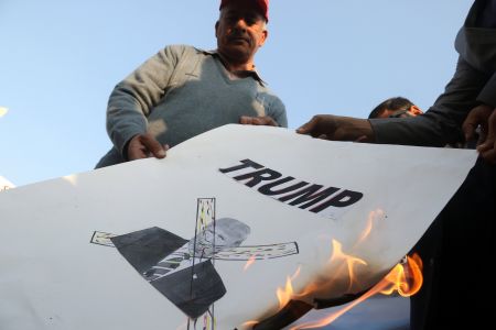 ΗΠΑ: Ανεστάλη η χορήγηση στρατιωτικής οικονομικής βοήθειας στο Πακιστάν