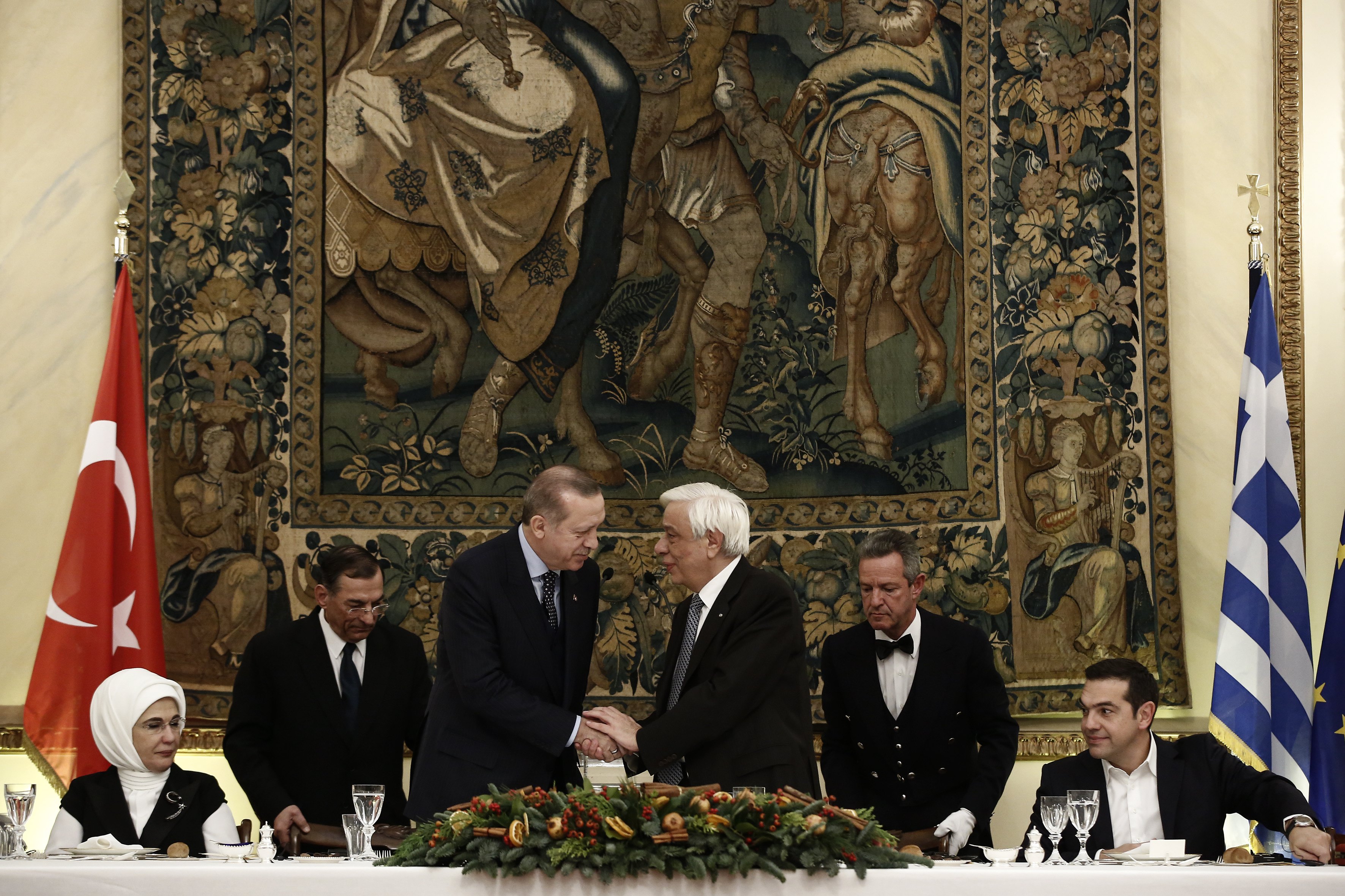 Διπλωματία και αβρότητες στο επίσημο δείπνο Παυλόπουλου – Ερντογάν