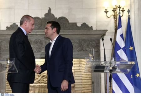 Οι απειλές των Τούρκων και το κίνημα της σακούλας