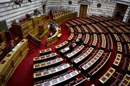 Βουλή: Συνεχίζεται η συζήτηση του προϋπολογισμού στην Ολομέλεια (Live)