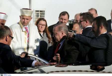 Ερντογάν στη μουσουλμανική κοινότητα της Θράκης: «Είστε πολίτες της Ελλάδας και πρέπει να εργαστείτε για το καλό της»