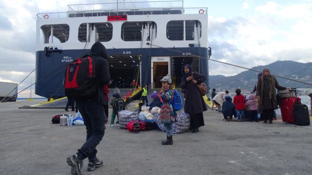 Προσφυγικό: Πάνω από 600 αφίξεις στα νησιά του Β. Αιγαίου το Πάσχα | tovima.gr