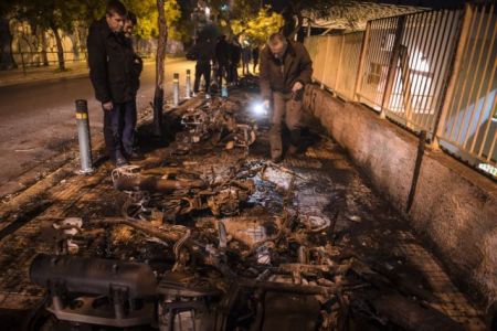 Εννέα συλλήψεις μετά από συμπλοκές οπαδών στο Μετς