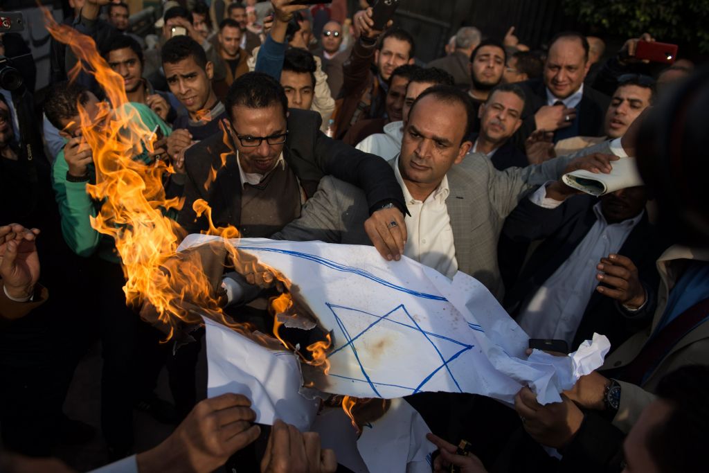 Μέρκελ: Αντίθετοι σε κάθε μορφή ξενοφοβίας