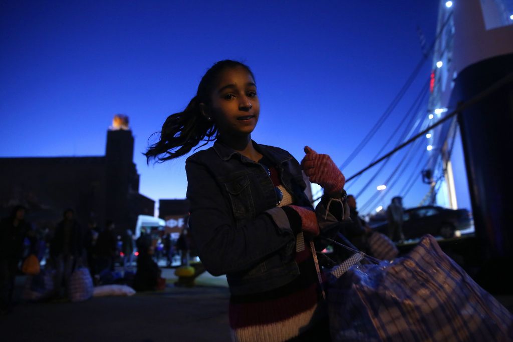 «Πυρά» Μουζάλα κατά Γαληνού για τους οικίσκους στη Λέσβο