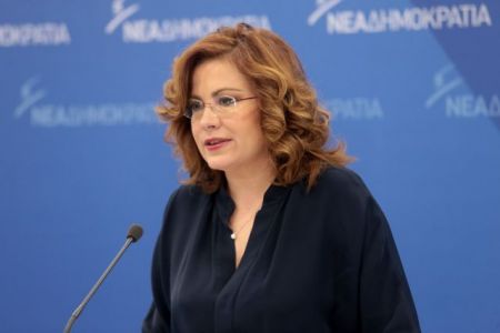 Σπυράκη: Η κυβέρνηση αγνοεί το λαϊκό αίσθημα για πΓΔΜ