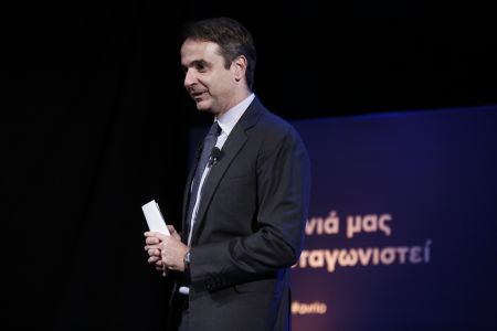 Μήνυμα Μητσοτάκη στο Συνέδριο της ΝΔ: Η κυβέρνηση καταρρέει