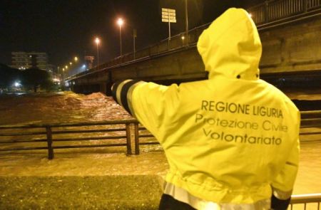 Ιταλία – Υπερχείλιση ποταμών προκαλεί η κακοκαιρία