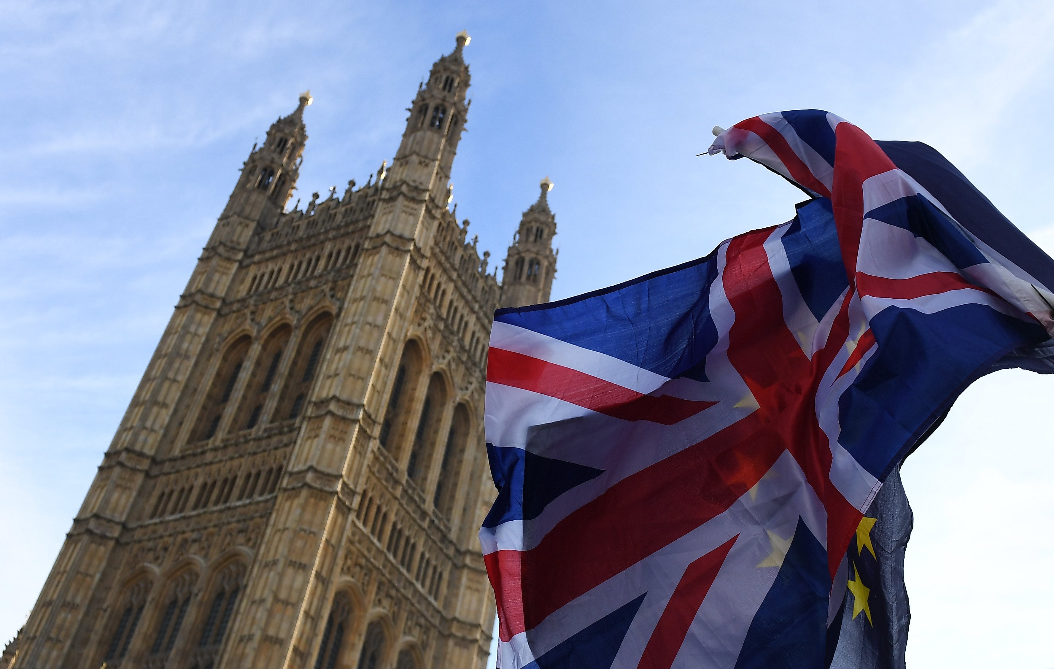 Μπαρνιέ: Η Βρετανία να μην αθετήσει τις δεσμεύσεις για το Brexit