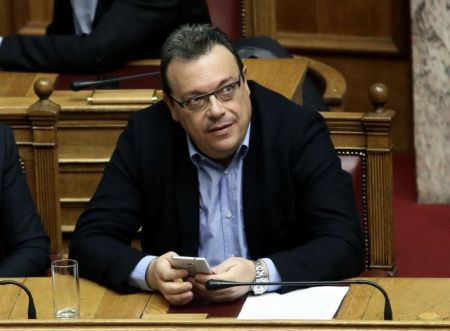 Πέθανε η σύζυγος του υπουργού Σωκράτη Φάμελλου