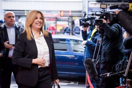 Η σοσιαλίστρια και ο παρατηρητής