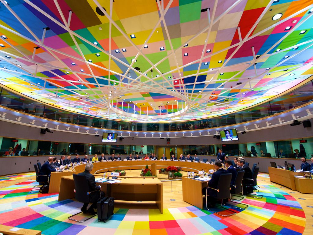 Κυρώσεις από την ΕΕ στην Πολωνία για κυβερνητική χειραγώγηση