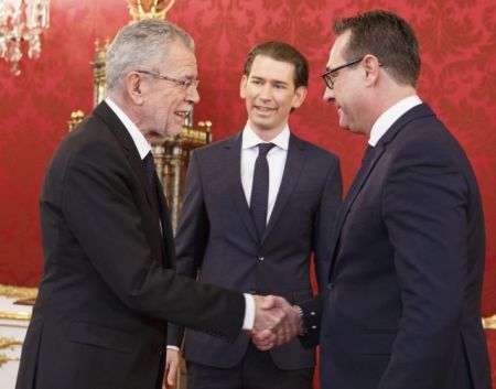 Αυστρία: Στην ακροδεξιά τα υπουργεία Εξωτερικών, Εσωτερικών και Άμυνας
