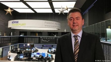 Ρόμπερτ Χάλβερ: «Μόνη λύση για την Ελλάδα η έξοδος από το ευρώ»