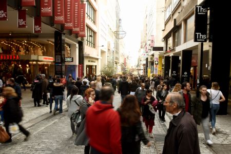 Ανοικτά τα καταστήματα στην Αττική του Αγίου Πνεύματος