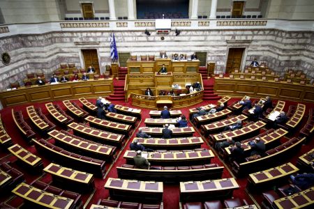 New poll finds generalised malaise among Greeks